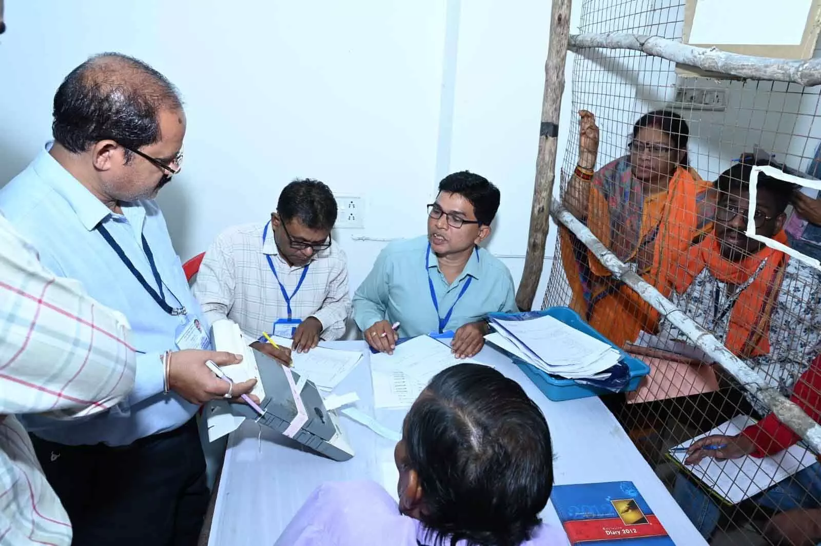 46404 वोटों