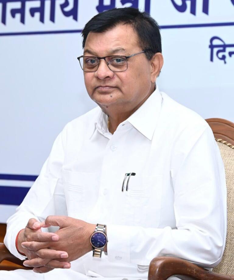 मंत्री लखनलाल देवांगन